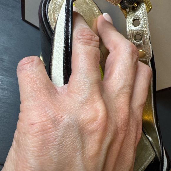 Brand new never worn coach sandals Madisen size 11M - Picture 9 of 9